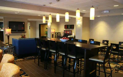 Photo 2 - Hampton Inn Topeka
