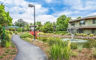 Photo 2 - Gaia Hotel & Spa Redding, an Ascend Collection Hotel