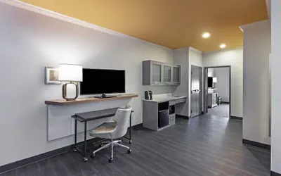 Photo 5 - Holiday Inn & Suites McKinney - N Allen by IHG