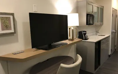 Photo 3 - Holiday Inn & Suites McKinney - N Allen by IHG