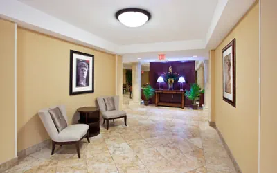 Holiday Inn Express Hotel & Suites Niagara Falls by IHG