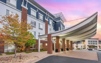 Photo 2 - Cambria Hotel Minneapolis Maple Grove