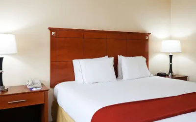 Photo 4 - Holiday Inn Express Hotel & Suites Phenix City - Columbus by IHG