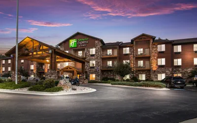 Holiday Inn Express Hotel & Suites Custer by IHG