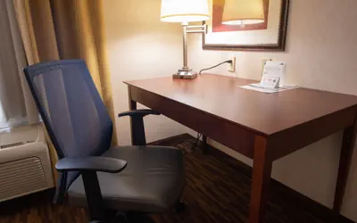 Photo 2 - Holiday Inn Express Yreka-Shasta Area by IHG