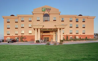 Photo 2 - Holiday Inn Express & Suites Altus by IHG