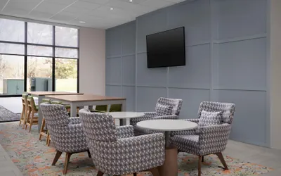 Photo 3 - Hampton Inn Crossville