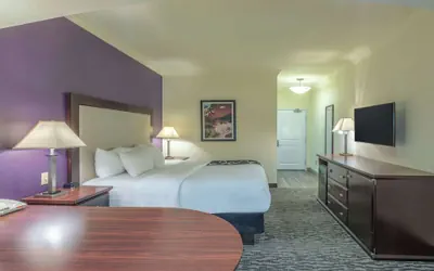 Photo 4 - La Quinta Inn & Suites by Wyndham Loveland/Estes Park