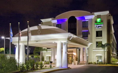Photo 2 - Holiday Inn Express & Suites Tampa USF Busch Gardens by IHG
