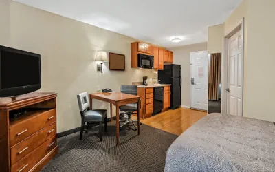 Photo 4 - Candlewood Suites Galveston by IHG
