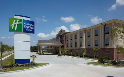 Photo 2 - Holiday Inn Express & Suites Deer Park by IHG