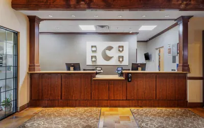 Photo 2 - Comfort Suites Marshall