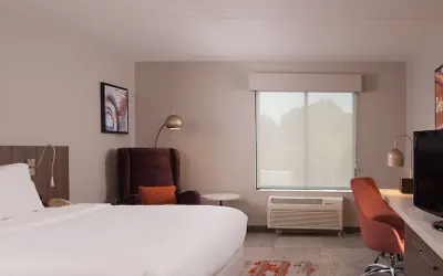 Photo 4 - Hilton Garden Inn Atlanta Airport/Millenium Center
