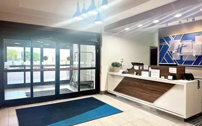 Photo 2 - Holiday Inn Express Hinesville by IHG