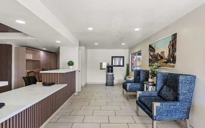 Photo 4 - Econo Lodge Stockton near I-5 Fairgrounds