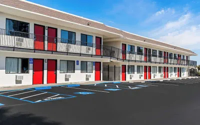 Photo 2 - Econo Lodge Stockton near I-5 Fairgrounds