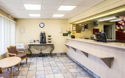 Photo 2 - Relax Inn Saint Charles