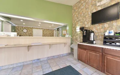 Photo 3 - Mentor Home Inn