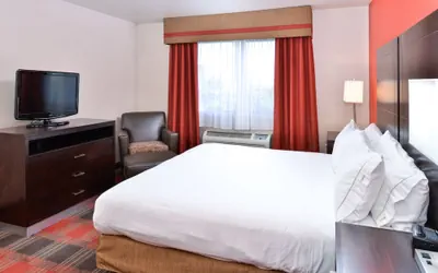 Photo 4 - Holiday Inn Express Hotel & Suites Kingman by IHG