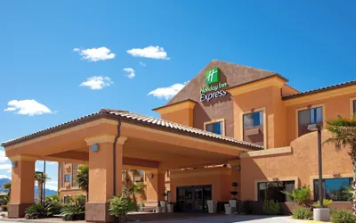 Photo 2 - Holiday Inn Express Hotel & Suites Kingman by IHG