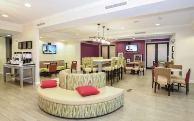 Photo 3 - Hampton Inn Jacksonville East Regency Square