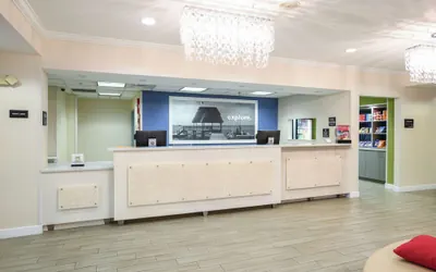 Photo 4 - Hampton Inn Jacksonville East Regency Square