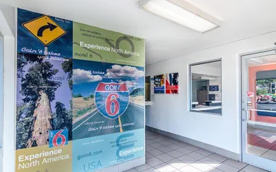 Photo 3 - Motel 6 Ardmore, OK