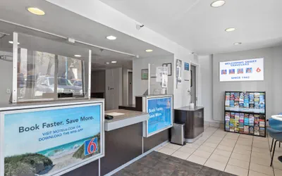 Photo 4 - Motel 6 Oceanside, CA