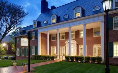 Photo 2 - Andover Inn