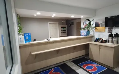 Photo 4 - Motel 6 Alamogordo, NM