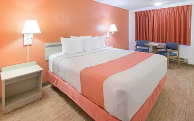 Photo 4 - Motel 6 Gold Beach, OR