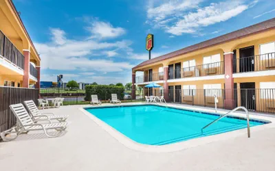 Photo 2 - Super 8 by Wyndham Midwest City OK
