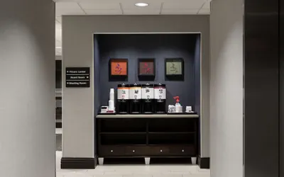 Photo 4 - Hampton Inn by Hilton Troy