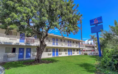 Photo 2 - Motel 6 Chino, CA - Los Angeles Ontario
