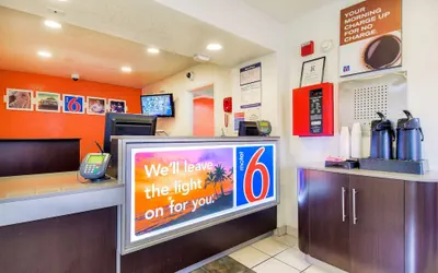 Photo 5 - Motel 6 Chino, CA - Los Angeles Ontario