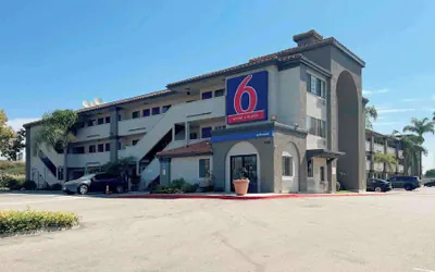 Photo 2 - Motel 6 Bellflower, CA - Los Angeles