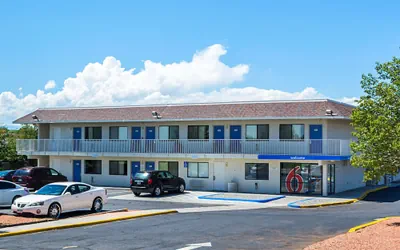 Photo 2 - Motel 6 Pueblo, CO - I-25