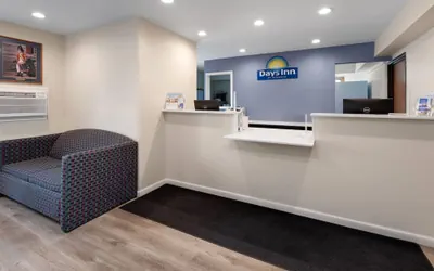Photo 3 - Days Inn by Wyndham Mackinaw City/Bridgeview Area