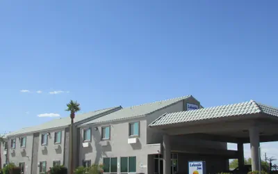 Photo 2 - Lakeside Inn Lake Havasu City