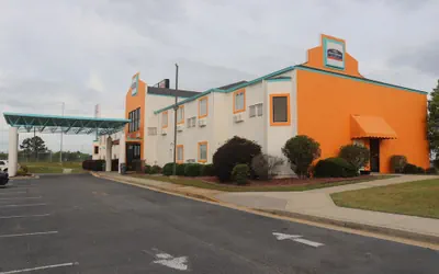 Photo 2 - Howard Johnson by Wyndham Tifton GA I-75