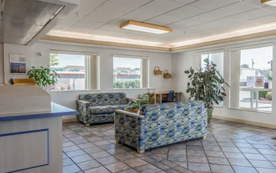 Photo 3 - Motel 6 Redmond, OR