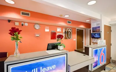 Photo 2 - Motel 6 Statesville, NC