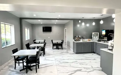 Photo 3 - Ramada by Wyndham Lithia Springs Atlanta