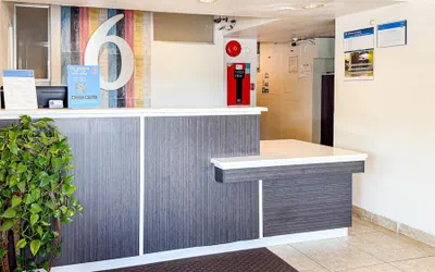 Photo 2 - Studio 6 Grand Prairie, TX