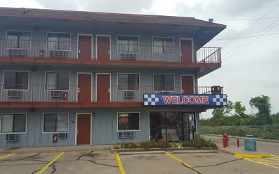 Photo 2 - Travel Inn