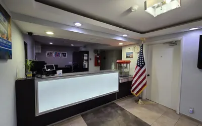 Photo 2 - Motel 6 Dayton, OH