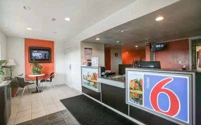 Photo 4 - Motel 6 Elkton, MD