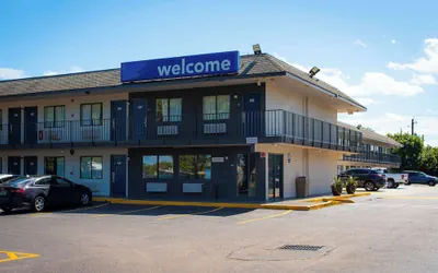 Photo 2 - Motel 6 Lantana, FL