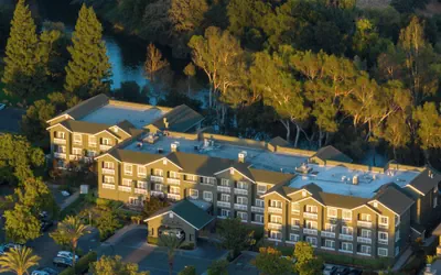 River Terrace Inn