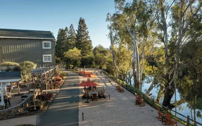 Photo 2 - River Terrace Inn